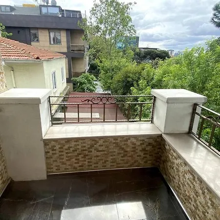 Sisli Nadide Sokak Dubleks D:4 *